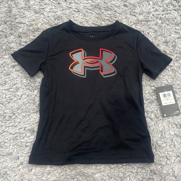 Under Armour Other - NWT Under Armour T-shirt. Size 4T. Color Black